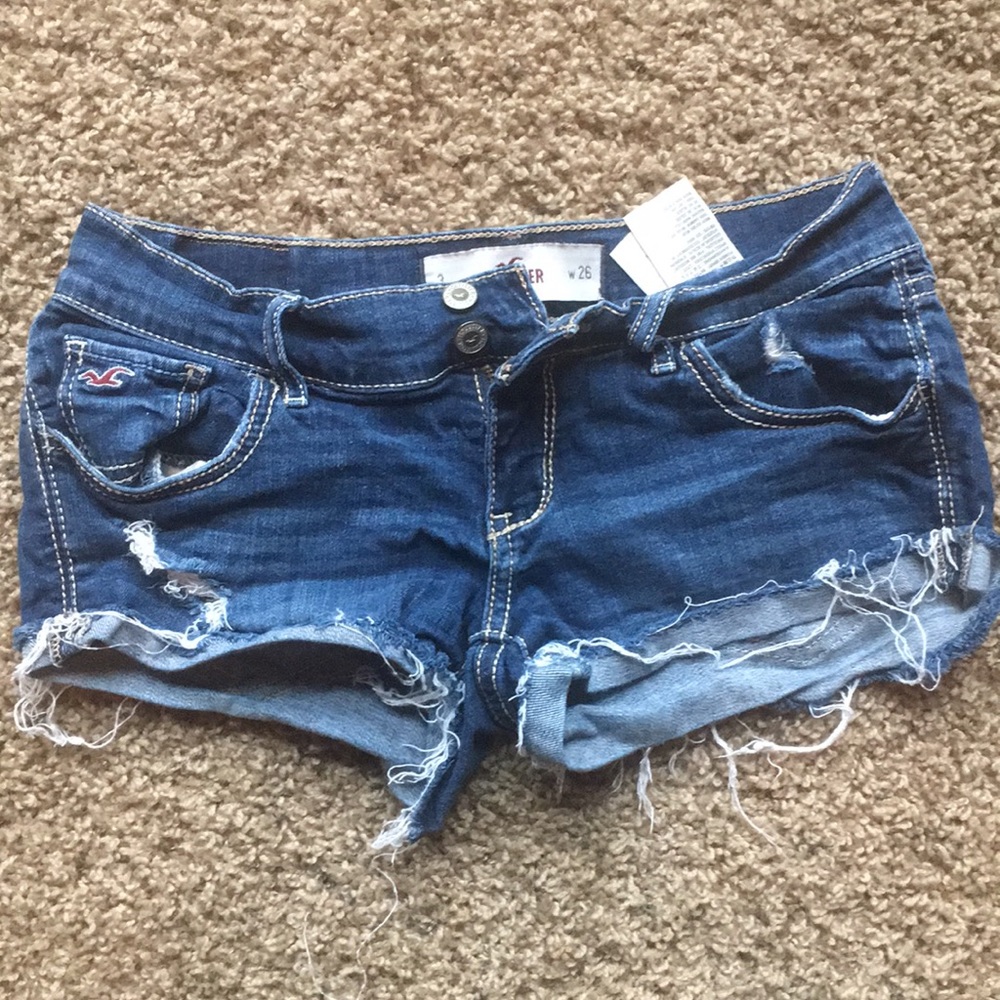 Hollinger booty shorts